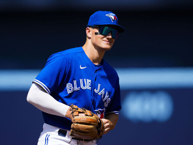 Report: Blue Jays, Cubs, Yankees among teams eyeing Chapman | theScore.com