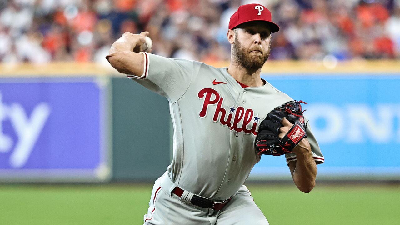 HOUSTON, TEXAS - APRIL 29: Zack Wheeler #45 of the Philadelphia Phillies pitches in the first inning of the game against the Houston Astros at Minute Maid Park on April 29, 2023 in Houston, Texas.