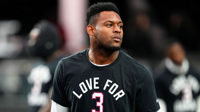LAS VEGAS, NEVADA - JANUARY 07: JuJu Smith-Schuster #9 of the Kansas City Chiefs wears a shirt in honor of Damar Hamlin of the Buffalo Bills during warmups prior to playing the Las Vegas Raiders at Allegiant Stadium on January 07, 2023 in Las Vegas, Nevada.