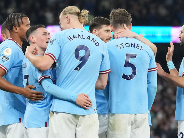 Record-breaking City regain top spot in the Premier League