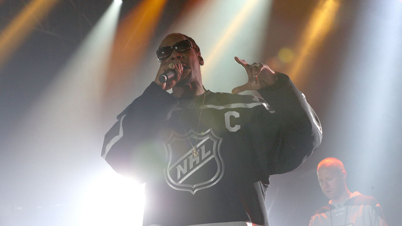 LOS ANGELES, CA - JANUARY 28: Rapper Snoop Dogg performs at the 2017 NHL All-Star Saturday Night Party at the Event Deck L.A. Live on January 28, 2017 in Los Angeles, California.