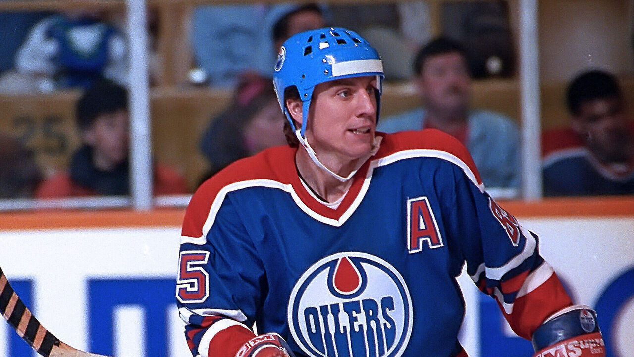 TORONTO, ON - SEPTEMBER 21: Petr Klima #85 of the Edmonton Oilers turns up ice against the Toronto Maple Leafs during preseason game action on September 21, 1991 at Maple Leaf Gardens in Toronto, Ontario Canada.