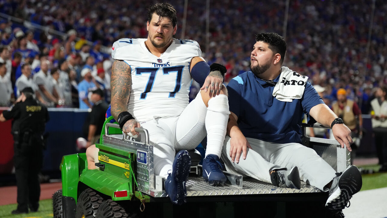 Titans left tackle Taylor Lewan confirms he tore his ACL