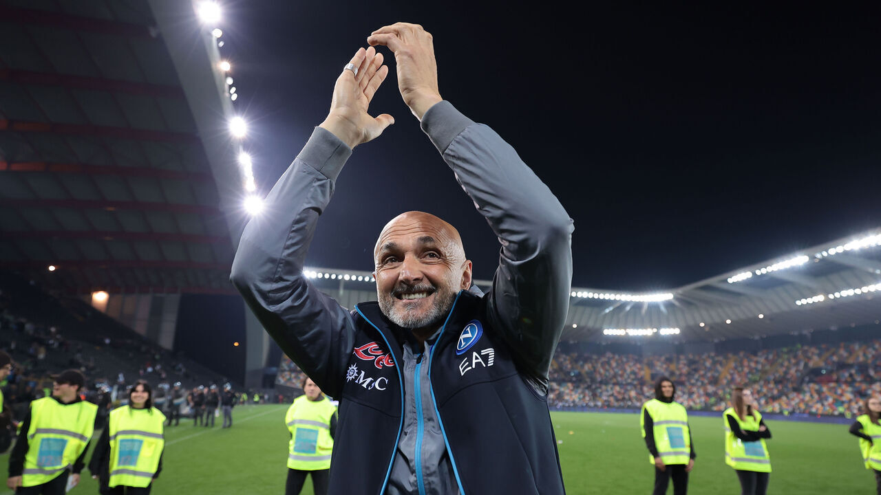 UDINE, ITALY - MAY 04: Luciano Spalletti Head coach of SSC Napoli applauds the fans following the final whistle of the Serie A match between Udinese Calcio and SSC Napoli at Dacia Arena on May 04, 2023 in Udine, Italy.
