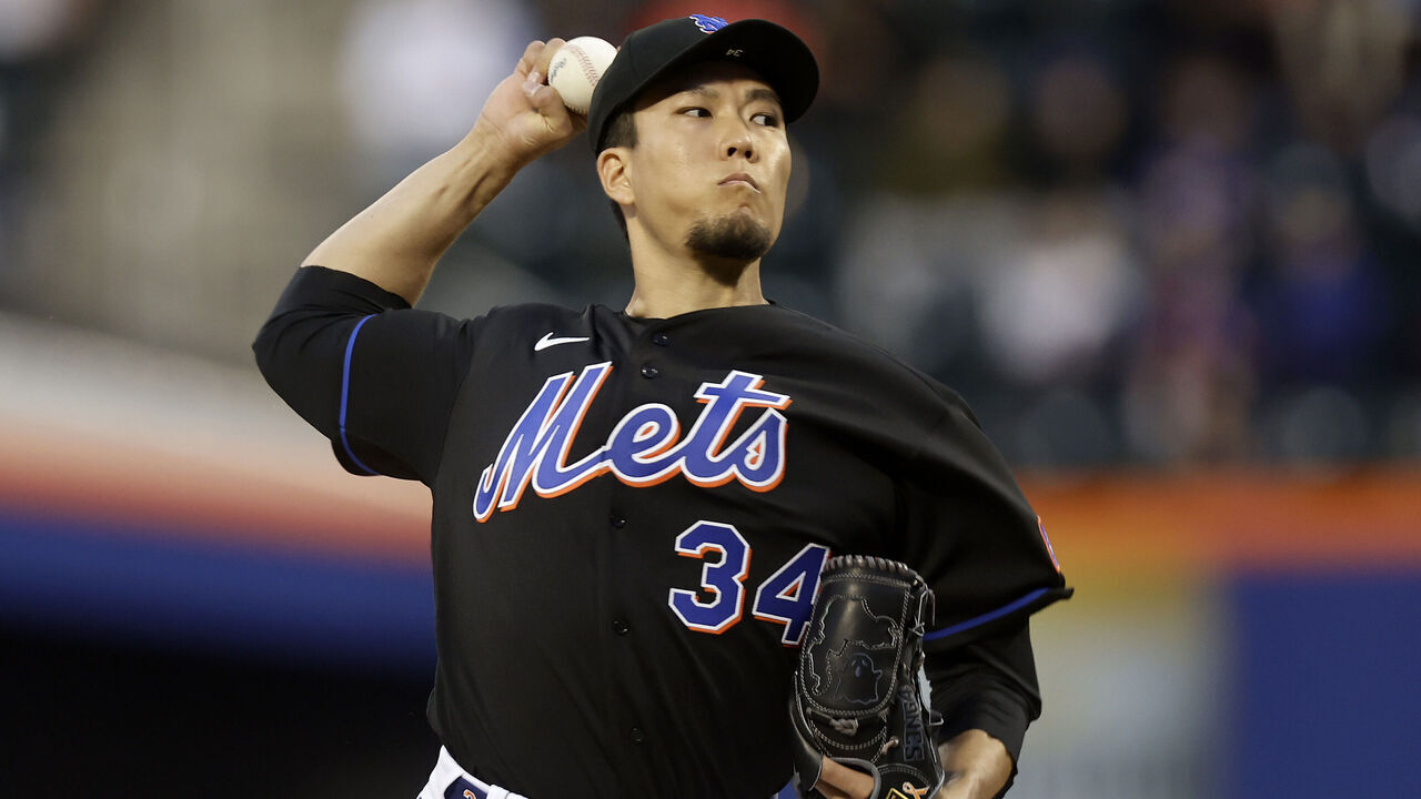 NEW YORK, NEW YORK - MAY 05: Kodai Senga #34 of the New York Mets in action during the second inning against the Colorado Rockies at Citi Field on May 05, 2023 in New York City. The Mets defeated the Rockies 1-0.