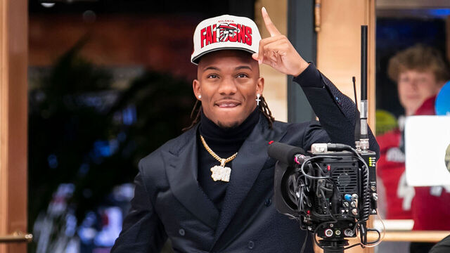 KANSAS CITY, MO - APRIL 27: Bijan Robinson make his way to the stage after being selected to the Atlanta Falcons during Round One of the 2023 NFL Draft on Thursday April 27, 2023 at Union Station in Kansas City, MO.
