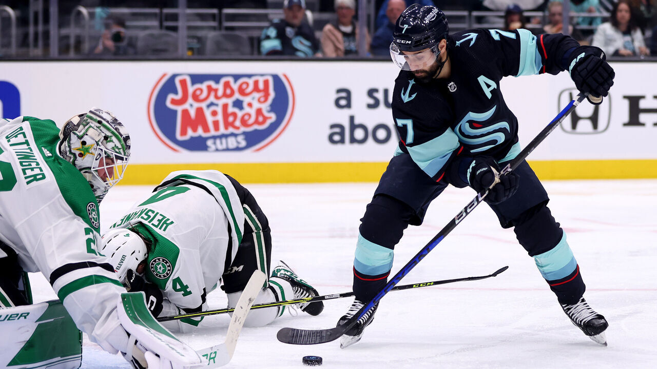 SEATTLE, WASHINGTON - MAY 07: Jordan Eberle #7 of the Seattle Kraken scores against Jake Oettinger #29 of the Dallas Stars during the second period in Game Three of the Second Round of the 2023 Stanley Cup Playoffs at Climate Pledge Arena on May 07, 2023 in Seattle, Washington.