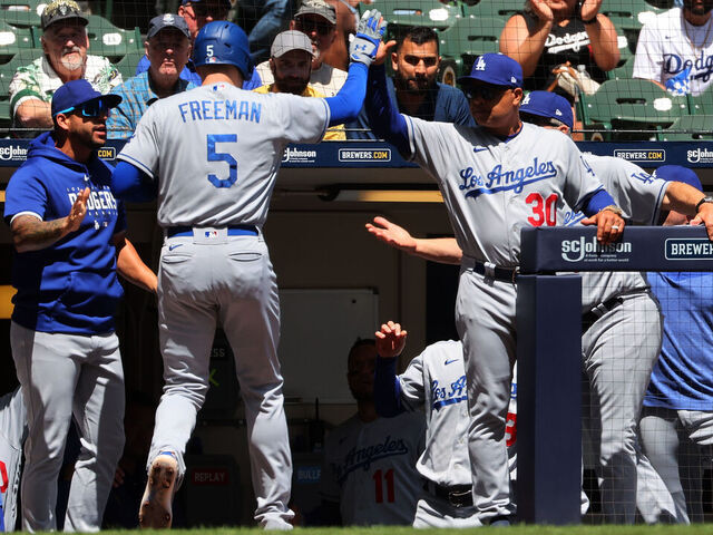 Dodgers lose Syndergaard early but still beat Brewers 6-2