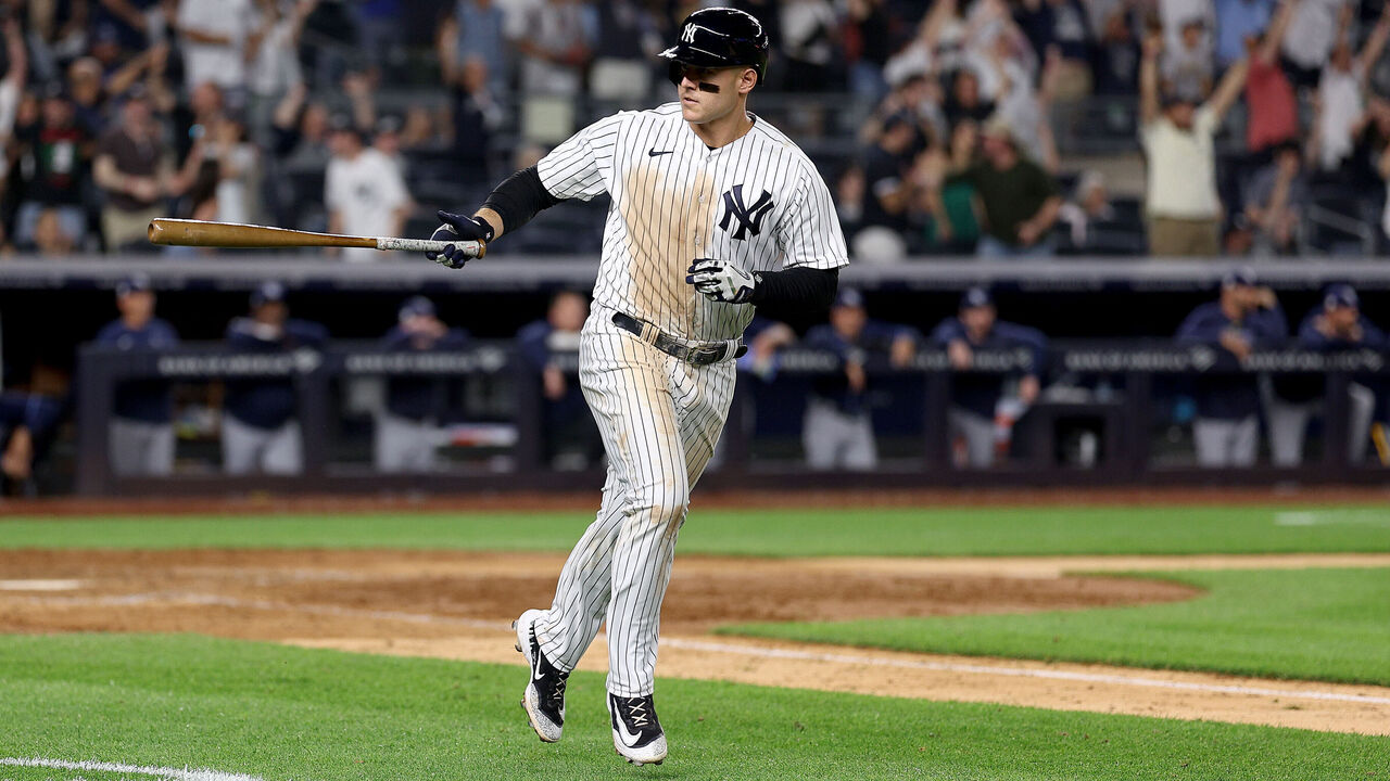 Rizzo homers twice on his bobblehead night, Yankees beat Rays 6-5