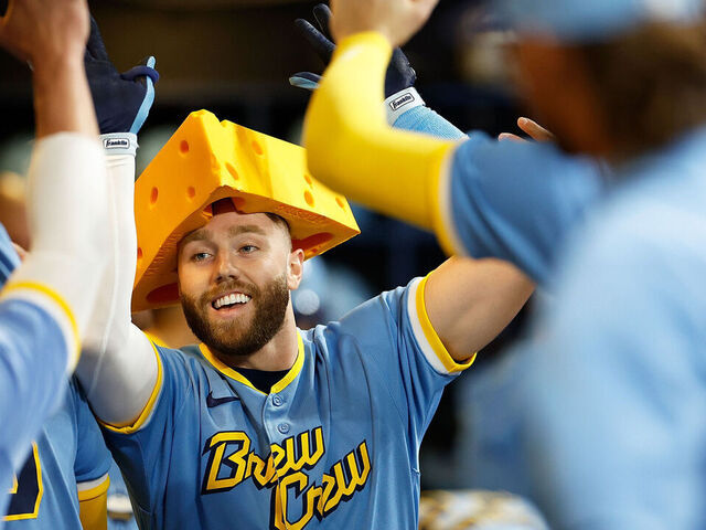 Kansas City Royals' fans run on the field iafter the Royals defeated  News Photo - Getty Images