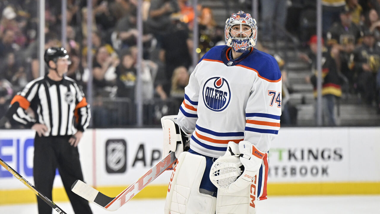 LAS VEGAS, NEVADA - MAY 12: Stuart Skinner #74 of the Edmonton Oilers is pulled during the second period against the Vegas Golden Knights in Game Five of the Second Round of the 2023 Stanley Cup Playoffs at T-Mobile Arena on May 12, 2023 in Las Vegas, Nevada.