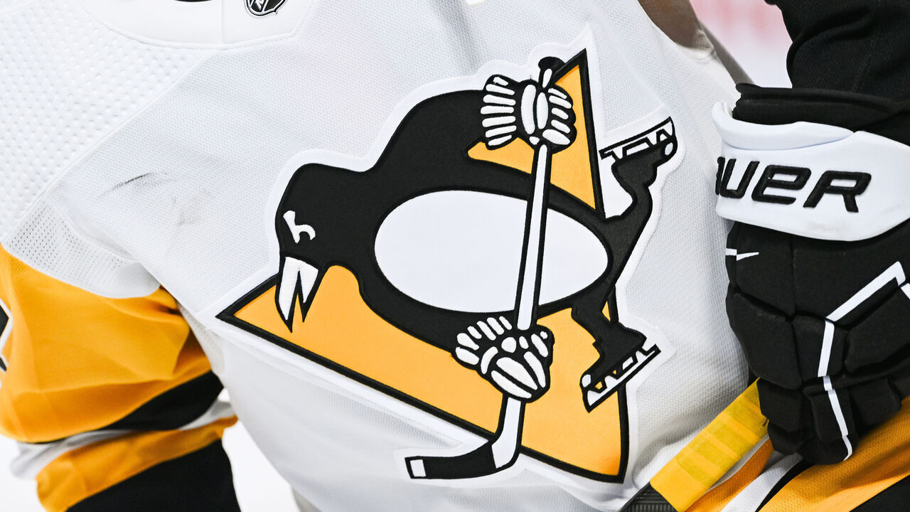 MONTREAL, QC - OCTOBER 17: View of a Pittsburgh Penguins logo on a jersey worn by a team memner at warm-up before the Pittsburgh Penguins versus the Montreal Canadiens game on October 17, 2022, at Bell Centre in Montreal, QC