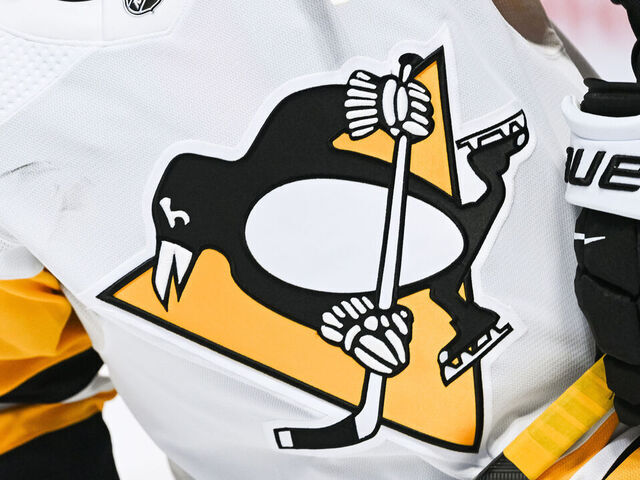 MONTREAL, QC - OCTOBER 17: View of a Pittsburgh Penguins logo on a jersey worn by a team memner at warm-up before the Pittsburgh Penguins versus the Montreal Canadiens game on October 17, 2022, at Bell Centre in Montreal, QC