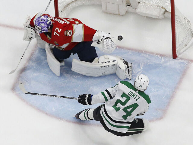 SUNRISE, FL - NOVEMBER 17: Roope Hintz #24 of the Dallas Stars scores a first period goal against goaltender Sergei Bobrovsky #72 of the Florida Panthers at the FLA Live Arena on November 17, 2022 in Sunrise, Florida.