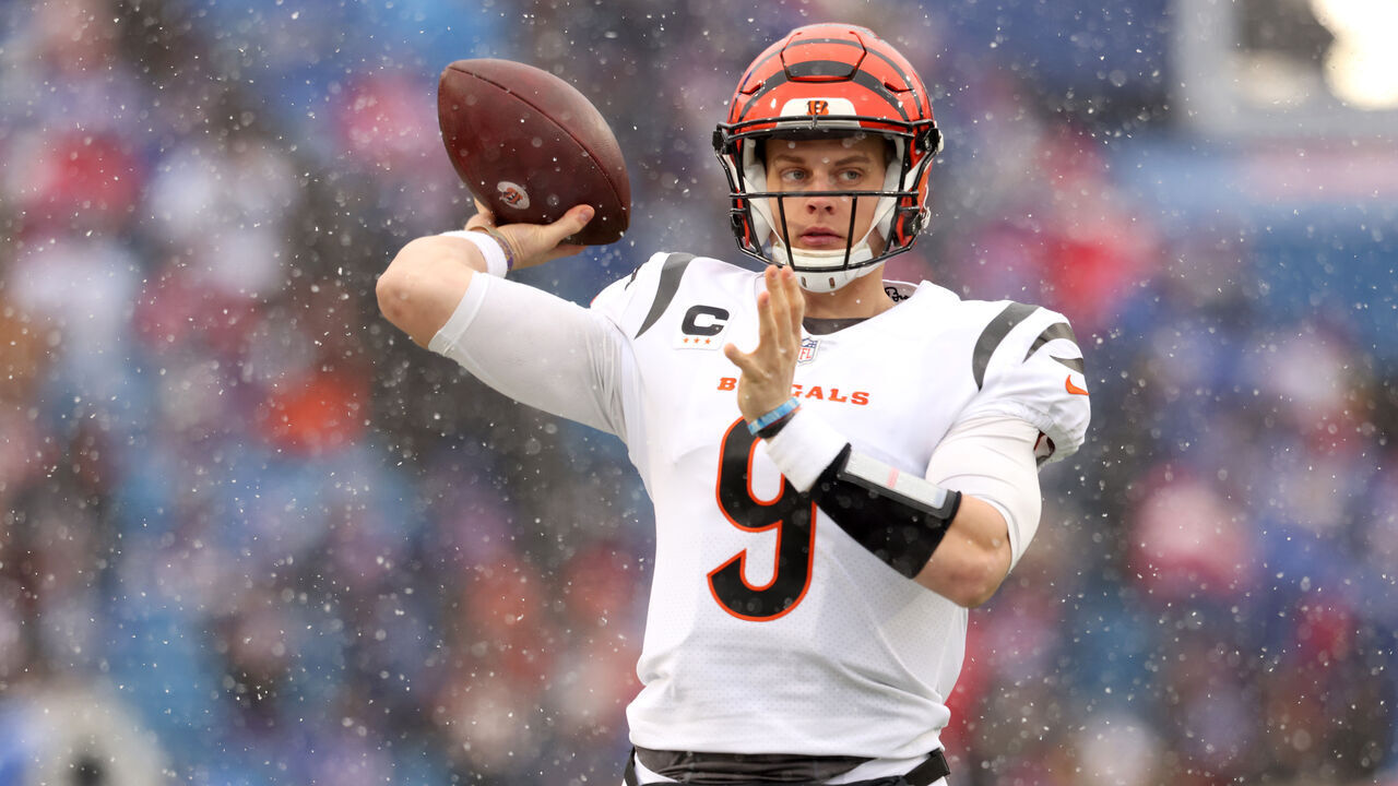 ORCHARD PARK, NEW YORK - JANUARY 22: Joe Burrow #9 of the Cincinnati Bengals warms up prior to the AFC Divisional Playoff game against the Buffalo Bills at Highmark Stadium on January 22, 2023 in Orchard Park, New York.