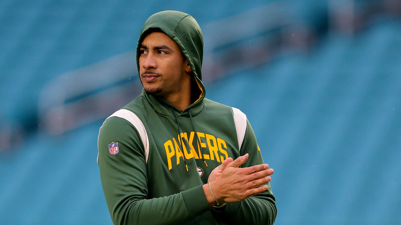MIAMI GARDENS, FLORIDA - DECEMBER 25: Jordan Love #10 of the Green Bay Packers warms up prior to a game against the Miami Dolphins at Hard Rock Stadium on December 25, 2022 in Miami Gardens, Florida.
