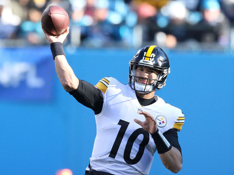 Pittsburgh Steelers quarterback Mitch Trubisky signs contract extension