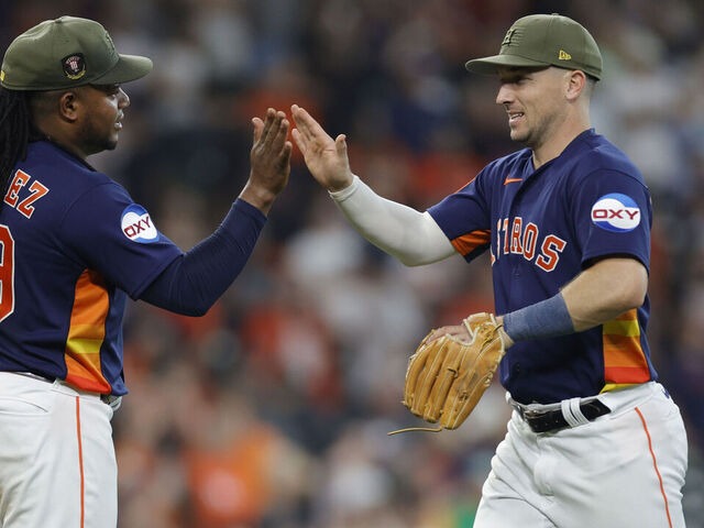 Valdez throws 4-hitter to lead Astros over Oakland 2-0