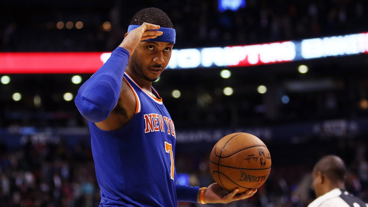 TORONTO, ON - NOVEMBER 10: Carmelo Anthony #7 of the New York Knicks reacts to the crowd following an NBA game against the Toronto Raptors at the Air Canada Centre on November 10, 2015 in Toronto, Ontario, Canada.