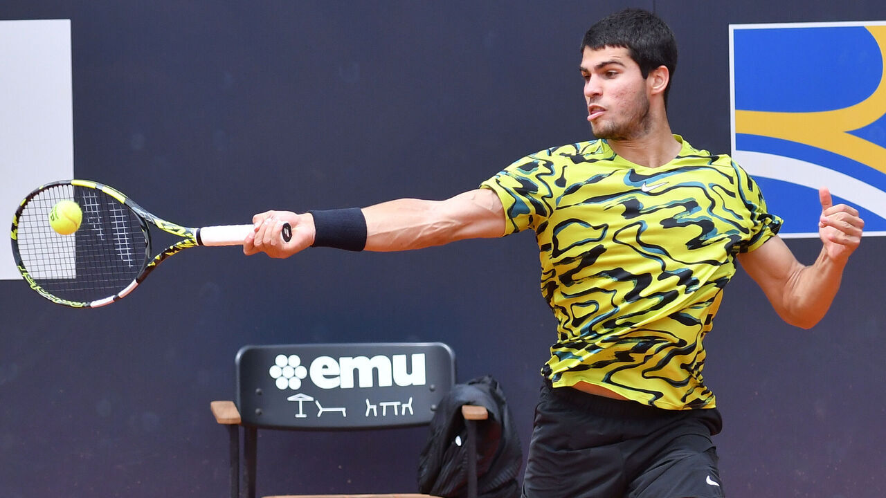 Carlos Alcaraz of Spain in action against Fabian Maroszan of Hungary during the Italian tennis internationals at the Foro Italico. Rome (Italy), May 15th, 2023.