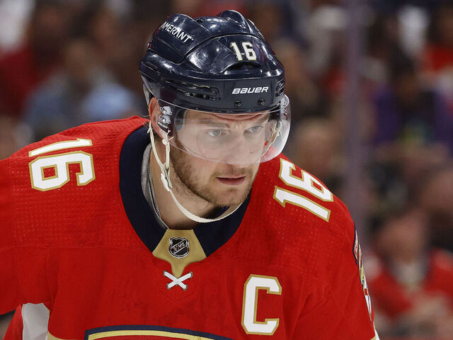 Panthers' Aleksander Barkov will return to the lineup for Game 4