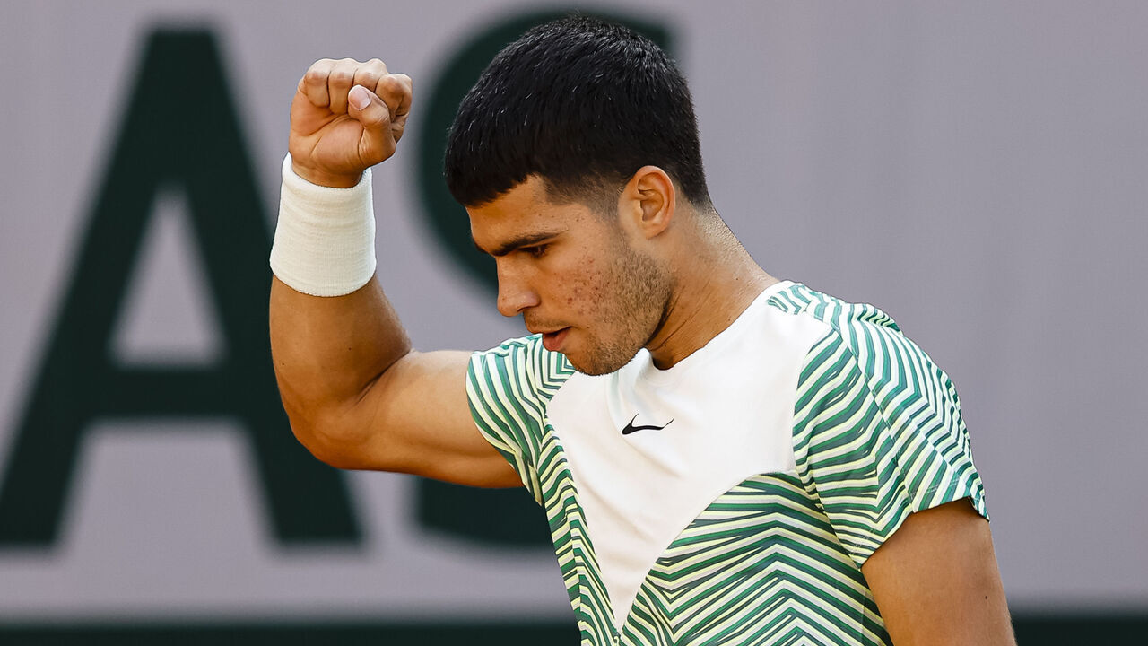 PARIS, FRANCE - MAY 29: Carlos Alcaraz of Spain celebrates a set won against Flavio Cobolli of Italy during their First Round Match on Day Two of the 2023 French Open at Roland Garros on May 29, 2023 in Paris, France.
