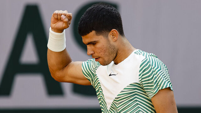 PARIS, FRANCE - MAY 29: Carlos Alcaraz of Spain celebrates a set won against Flavio Cobolli of Italy during their First Round Match on Day Two of the 2023 French Open at Roland Garros on May 29, 2023 in Paris, France.
