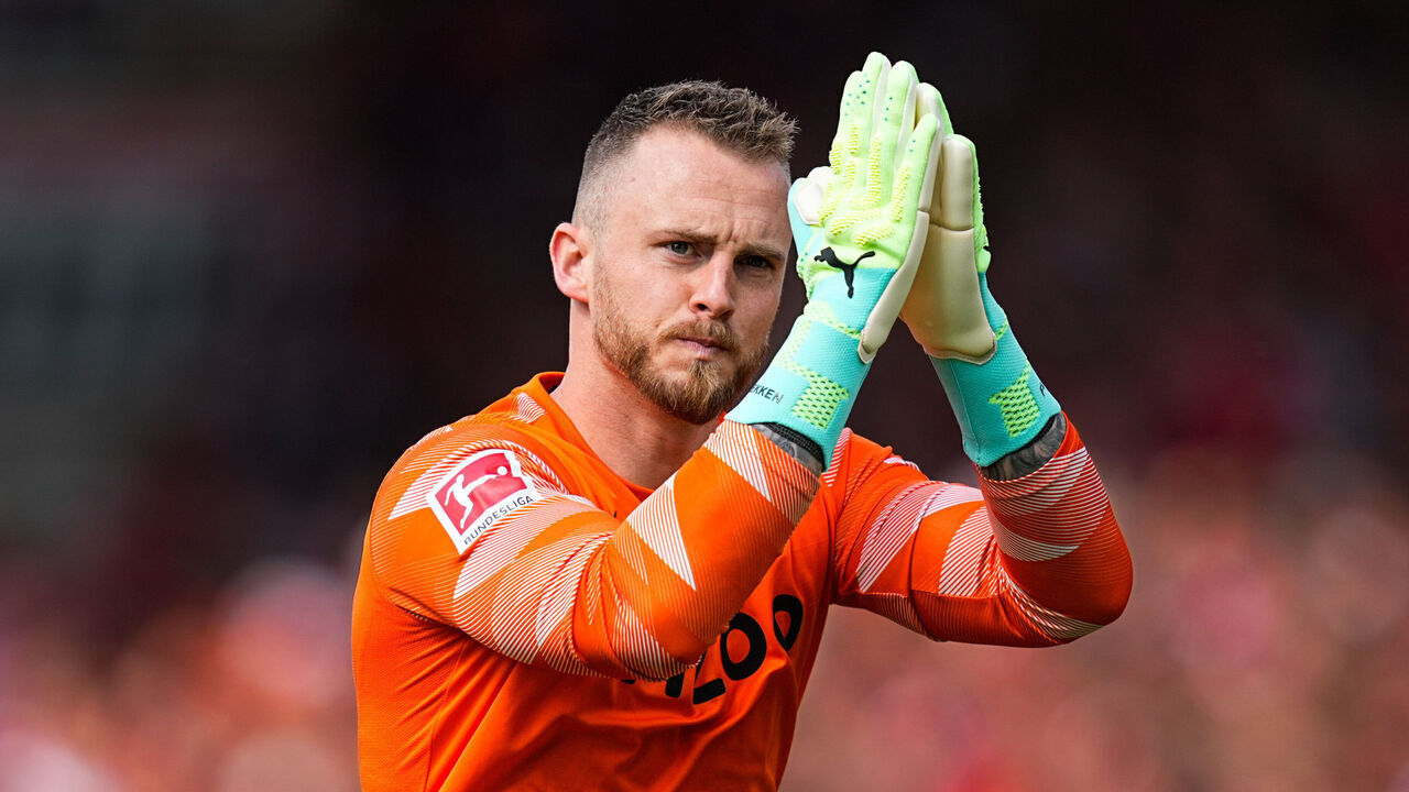 BERLIN, GERMANY - MAY 13: Mark Flekken of Sc Freiburg looks on during the Bundesliga match between 1. FC Union Berlin and Sport-Club Freiburg at Stadion an der alten Försterei on May 13, 2023 in Berlin, Germany.