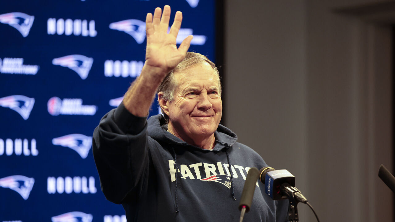 FOXBOROUGH, MA - MAY 31: New England Patriots head coach Bill Belichick waves during his press conference before the first day of New England Patriots Optional Training Activities on May 31, 2023, at the Patriots Training Facility at Gillette Stadium in Foxborough, Massachusetts.