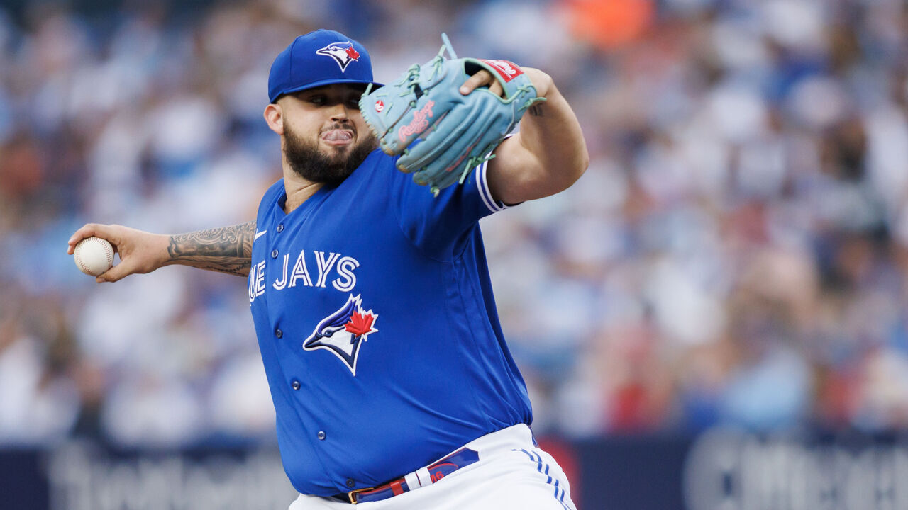 TORONTO, CANADA - MAY 31: Alek Manoah #6 of the Toronto Blue Jays pitches in the first inning of their MLB game against the Milwaukee Brewers at Rogers Centre on May 31, 2023 in Toronto, Canada.