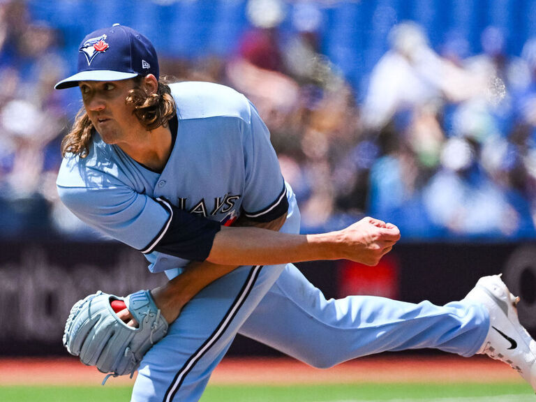 Gausman strikes out 11, Bichette and Chapman HR, Blue Jays beat Brewers 3-1