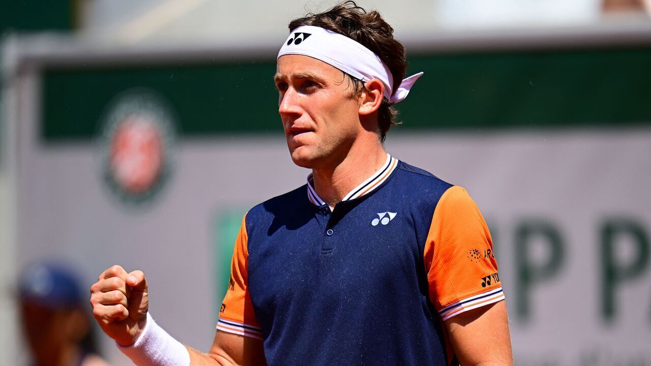 Norway's Casper Ruud reacts after a point to China's Zhang Zhizhen during their men's singles match on day seven of the Roland-Garros Open tennis tournament at the Court Suzanne-Lenglen in Paris on June 3, 2023.