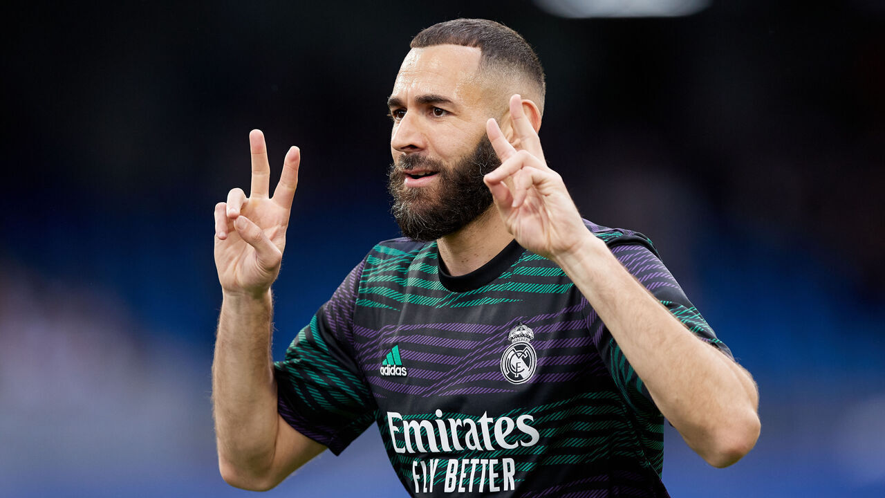 MADRID, SPAIN - APRIL 29: Karim Benzema of Real Madrid CF waves the audience as he warms up before the LaLiga Santander match between Real Madrid CF and UD Almeria at Estadio Santiago Bernabeu on April 29, 2023 in Madrid, Spain.
