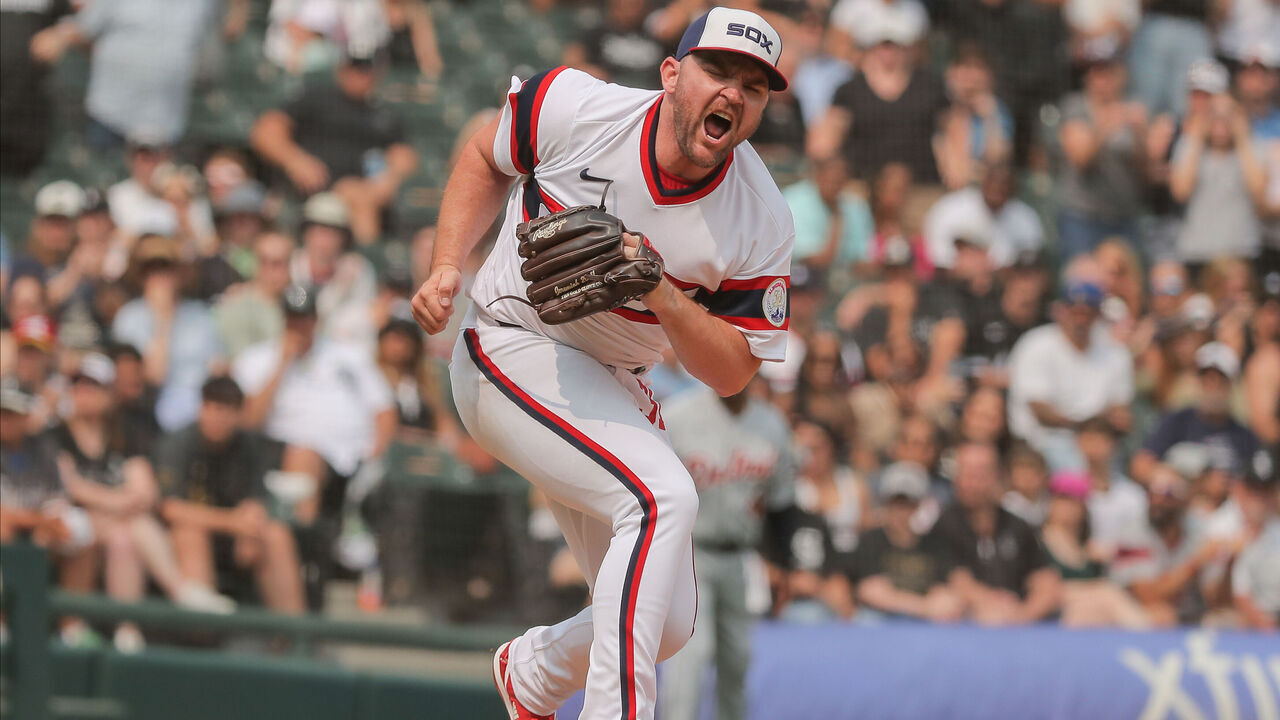 CHICAGO, IL - JUNE 04: Chicago White Sox relief pitcher Liam Hendriks (31) reacts after a strike out during a Major League Baseball game between the Detroit Tigers and the Chicago White Sox on June 4, 2023 at Guaranteed Rate Field in Chicago, IL.