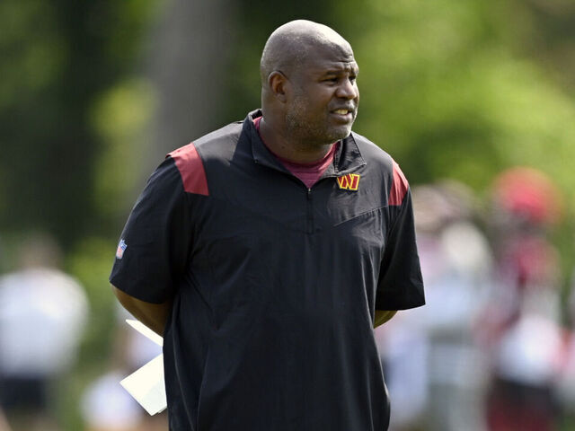 Andy Reid makes pitch for Giants to hire Eric Bieniemy 