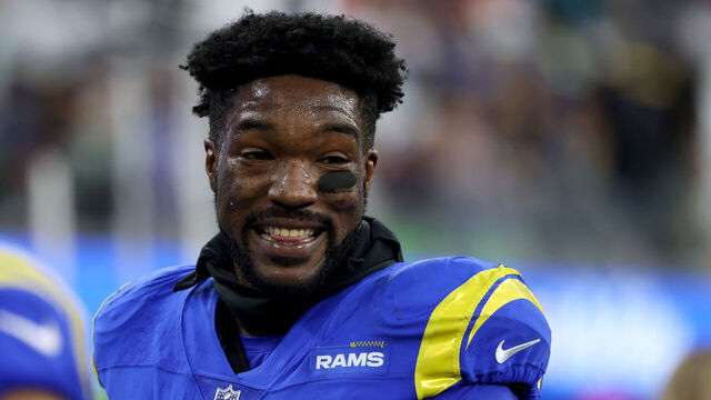 INGLEWOOD, CALIFORNIA - DECEMBER 25: Leonard Floyd #54 of the Los Angeles Rams reacts to a play during the fourth quarter against the Denver Broncos at SoFi Stadium on December 25, 2022 in Inglewood, California.
