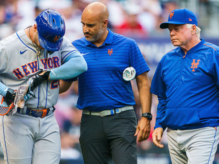 Mets slugger Pete Alonso returns to New York for tests on sore left wrist –