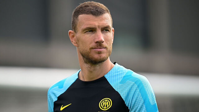 COMO, ITALY - JUNE 05: Edin Dzeko of FC Internazionale looks on during the UEFA Campions League Final media day of FC Internazionale training session at the club's training ground Suning Training Center at Appiano Gentile on June 05, 2023 in Como, Italy.