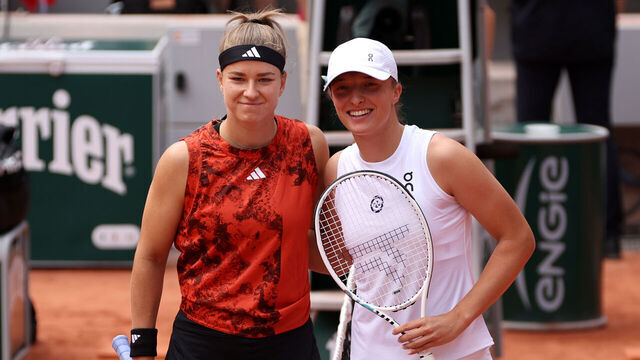 PARIS, FRANCE - JUNE 10: Karolina Muchova of Czech Republic and Iga Swiatek of Poland pose for a photograph ahead of the Women's Singles Final match on Day Fourteen of the 2023 French Open at Roland Garros on June 10, 2023 in Paris, France.