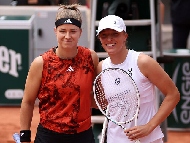 PARIS, FRANCE - JUNE 10: Karolina Muchova of Czech Republic and Iga Swiatek of Poland pose for a photograph ahead of the Women's Singles Final match on Day Fourteen of the 2023 French Open at Roland Garros on June 10, 2023 in Paris, France.