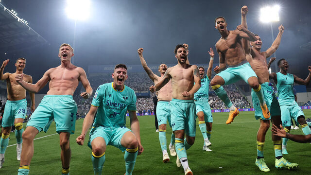 REGGIO NELL'EMILIA, ITALY - JUNE 11: Players of Hellas Verona FC celebrate the victory during the Serie A Relegation Play-off match between Spezia and Hellas Verona at Mapei Stadium - Città del Tricolore on June 11, 2023 in Reggio nell'Emilia, Italy.
