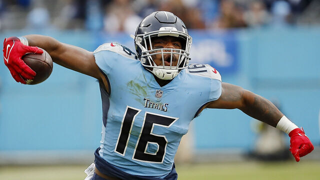 NASHVILLE, TENNESSEE - NOVEMBER 27: Treylon Burks #16 of the Tennessee Titans celebrates a catch for a first down during the third quarter at Nissan Stadium on November 27, 2022 in Nashville, Tennessee.