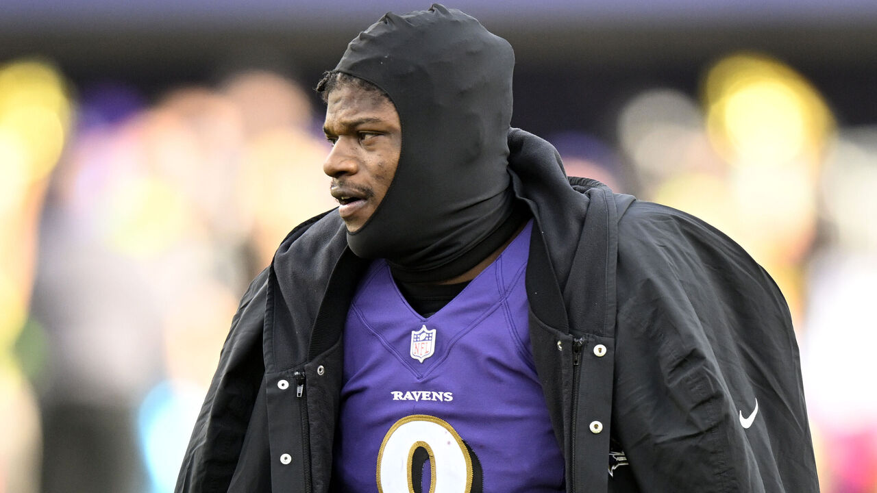 Lamar explains why Ravens new offense is 'smooth'