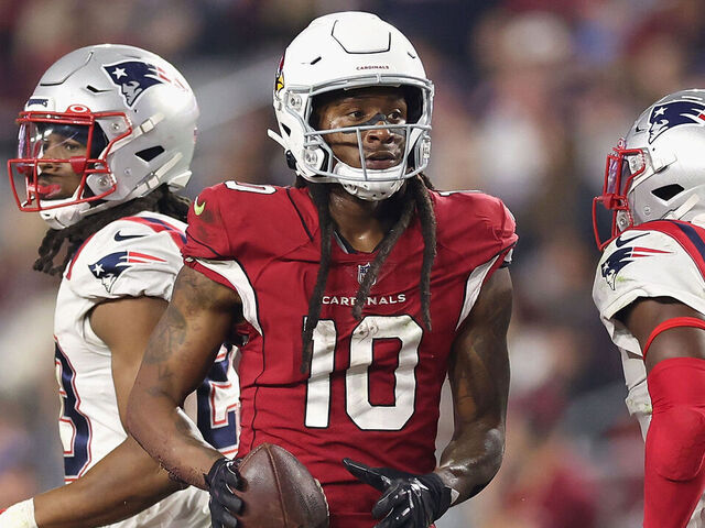 Report: DeAndre Hopkins in no rush to sign after productive Patriots visit | theScore.com