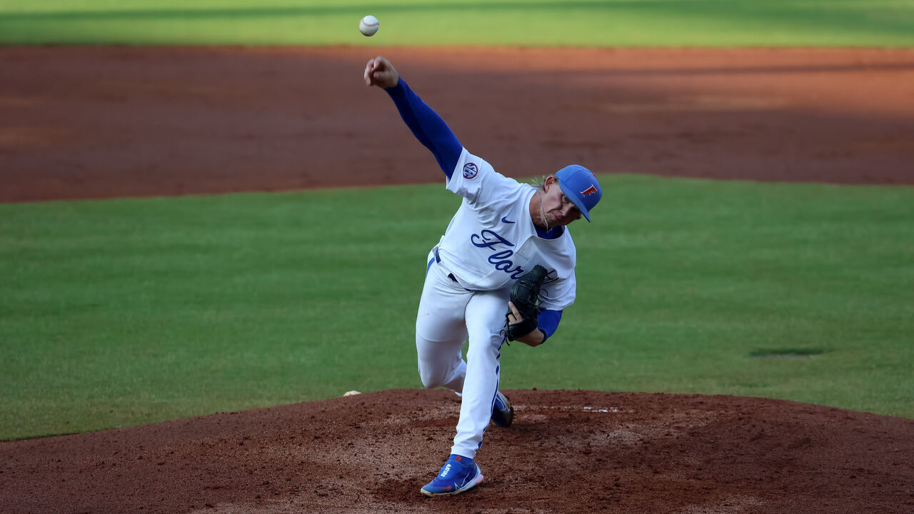 Gators take control of their College World Series bracket with a 5-4 win  over Oral Roberts