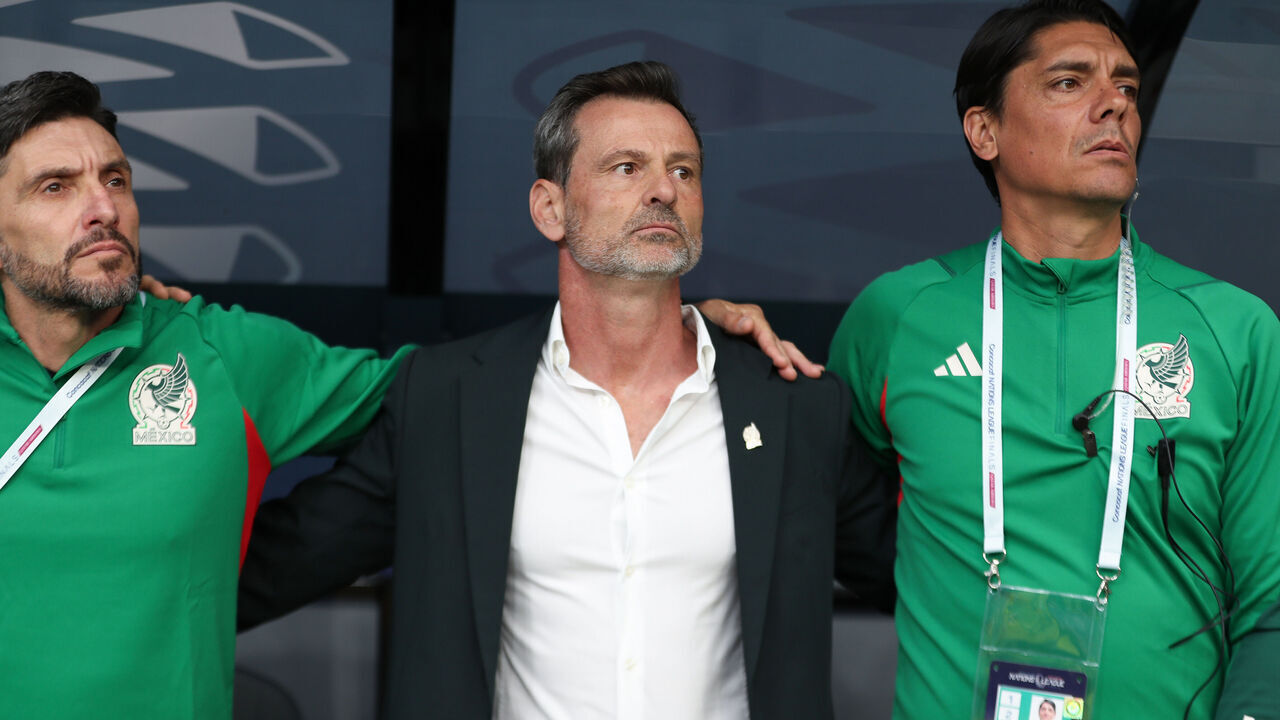LAS VEGAS, NEVADA - JUNE 18: Head coach Diego Cocca of Mexico gestures during the 2023 CONCACAF Nations League third-place match between Panama and Mexico at Allegiant Stadium on June 18, 2023 in Las Vegas, Nevada.