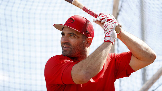GOODYEAR, ARIZONA - FEBRUARY 23: Joey Votto #19 of the Cincinnati Reds takes batting practice during a spring training workout at Goodyear Ballpark on February 23, 2023 in Goodyear, Arizona.