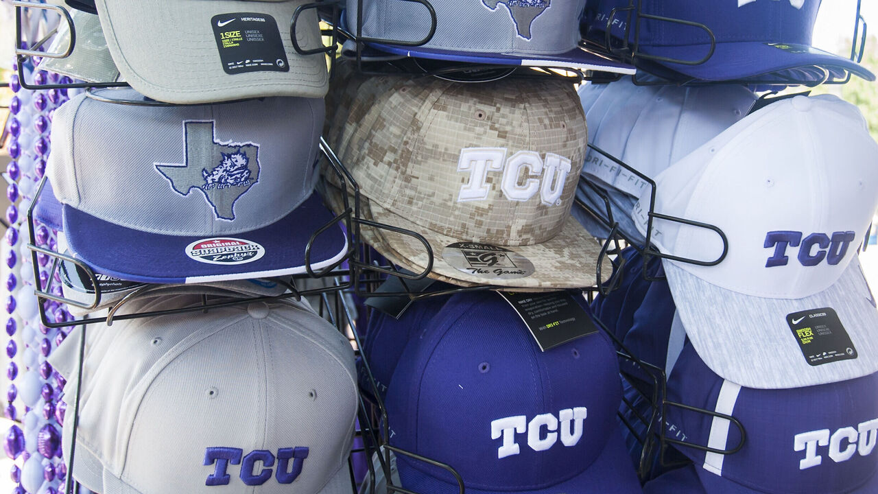 TCU ends Oral Roberts' surprising run at College World Series