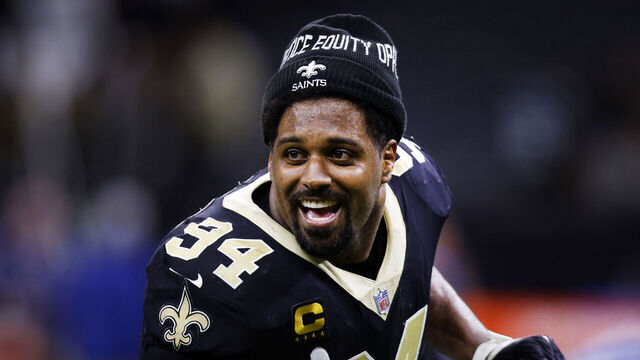 NEW ORLEANS, LOUISIANA - JANUARY 02: Cameron Jordan #94 of the New Orleans Saints celebrates after defeating the Carolina Panthers 18-10 at Caesars Superdome on January 02, 2022 in New Orleans, Louisiana.