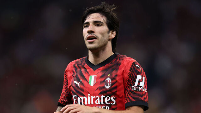 STADIO GIUSEPPE MEAZZA, MILANO, ITALY - 2023/06/04: Sandro Tonali of Ac Milan looks on during the Serie A football match between Ac Milan and Hellas Verona. Ac Milan wins 3-1 over Hellas Verona Fc.